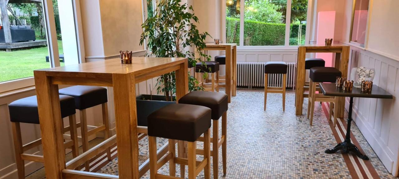 Le Castelet Hotel Le Mont-Dore Buitenkant foto