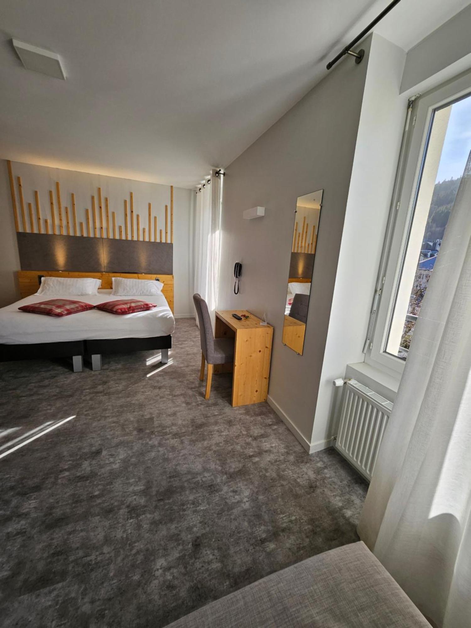 Le Castelet Hotel Le Mont-Dore Buitenkant foto