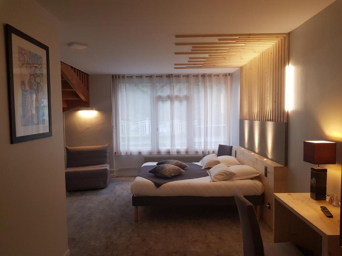 Le Castelet Hotel Le Mont-Dore Buitenkant foto